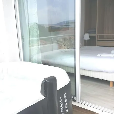 Appart Avec Jaccuzi Et Terrasse * Fréjus